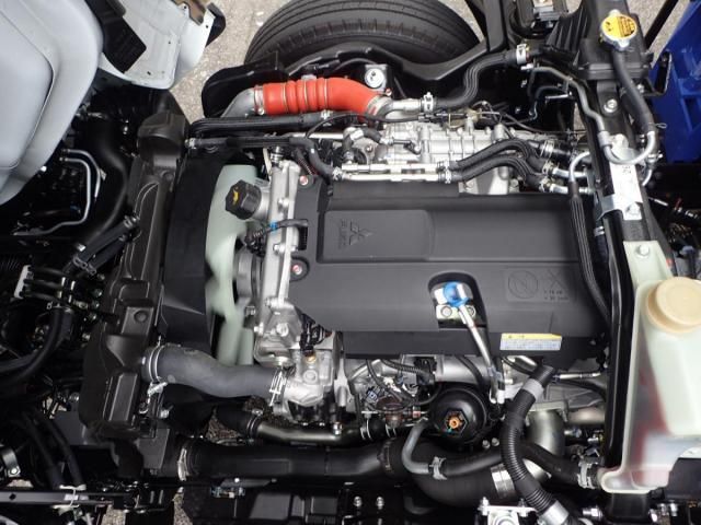 MITSUBISHI CANTER 2025 Image 31