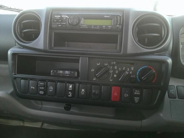 HINO DUTRO 2022 Image 31