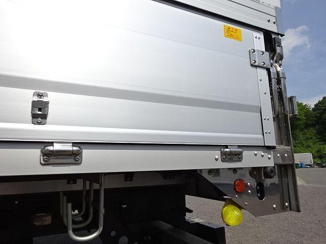 MITSUBISHI FUSOU FIGHTER 2023 Image 31