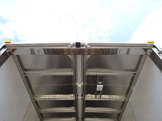 MITSUBISHI FUSOU FIGHTER 2023 Image 31