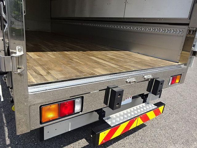 MITSUBISHI FUSOU FIGHTER 2023 Image 31