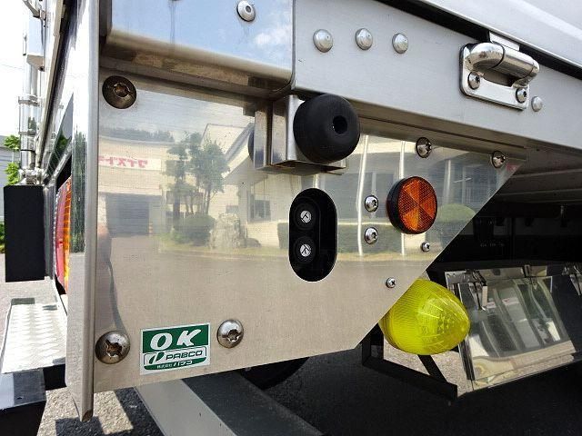 MITSUBISHI FUSOU FIGHTER 2023 Image 31