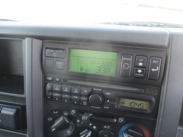 ISUZU ELF 2015 Image 31