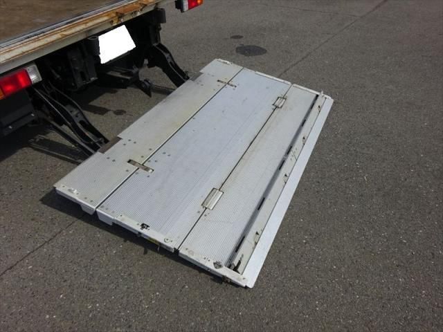 MITSUBISHI CANTER 2020 Image 31