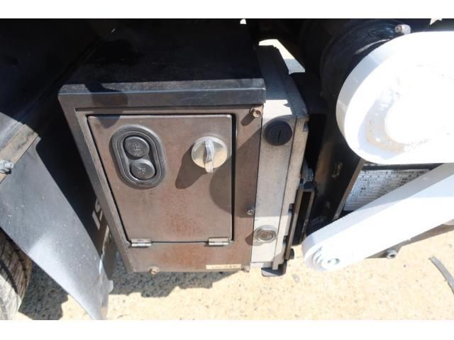 ISUZU ELF 2014 Image 31