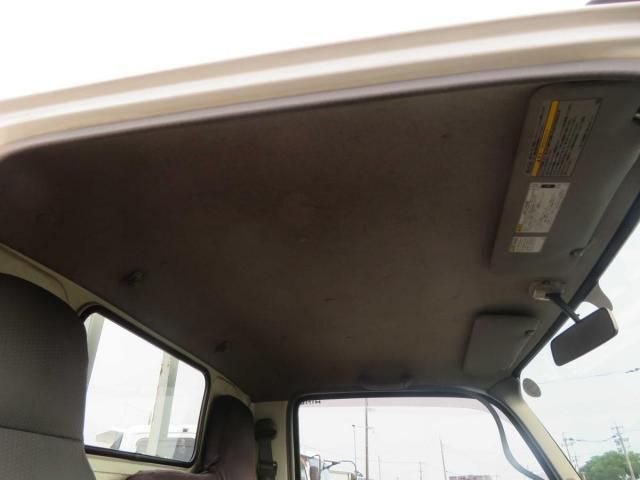 HINO DUTRO 2018 Image 31