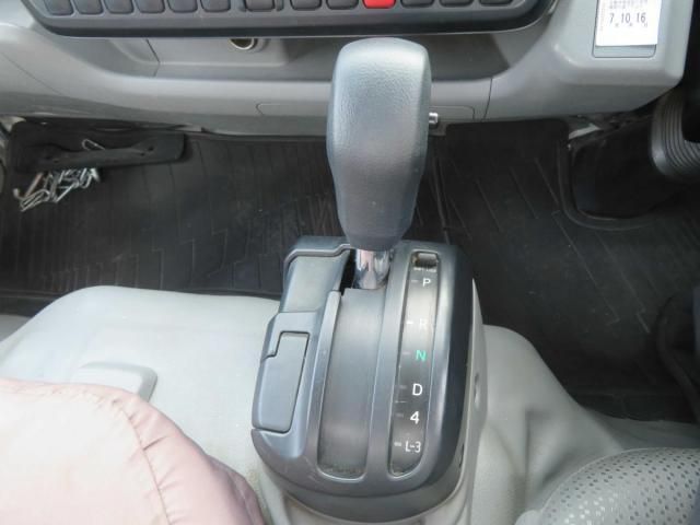 HINO DUTRO 2018 Image 31