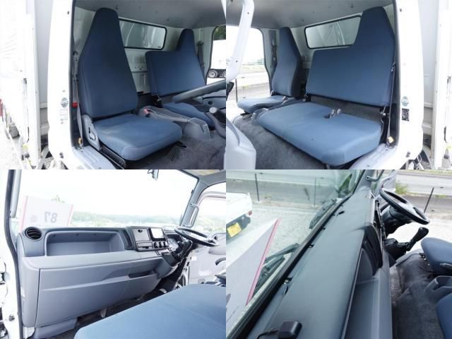 MITSUBISHI CANTER 2013 Image 31