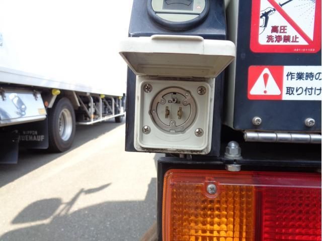 HINO DUTRO 2018 Image 31