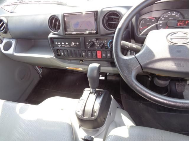 HINO DUTRO 2018 Image 31