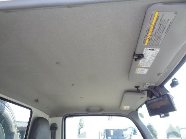 HINO DUTRO 2018 Image 31