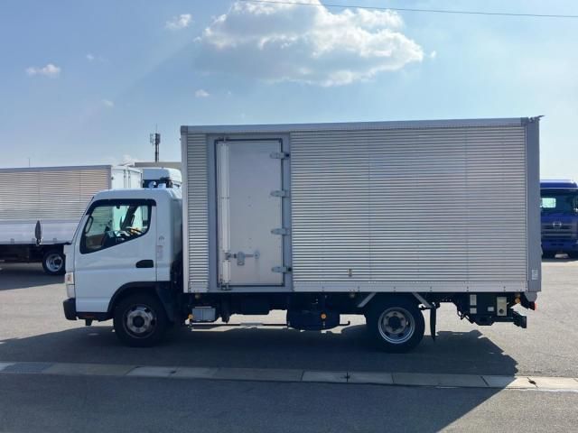 MITSUBISHI CANTER 2018 Image 31