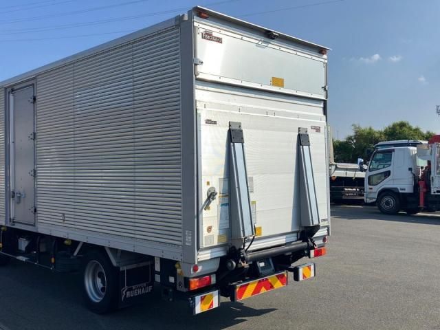 MITSUBISHI CANTER 2018 Image 31