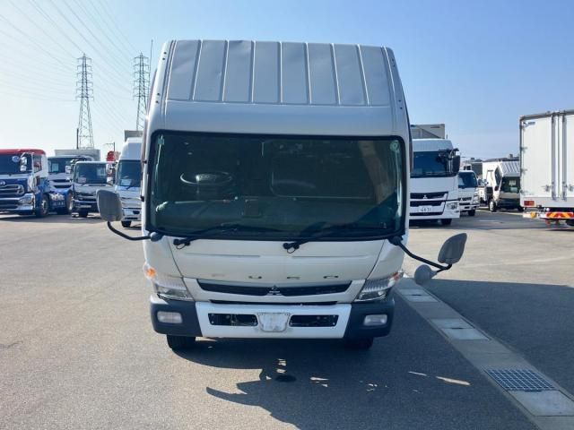 MITSUBISHI CANTER 2018 Image 31