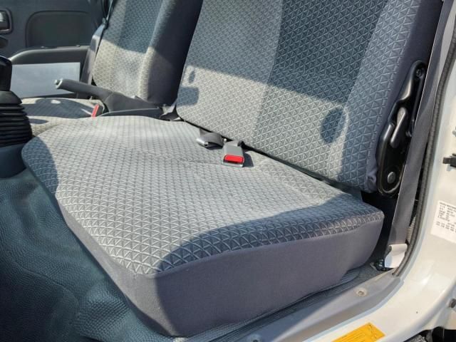 ISUZU ELF 2018 Image 31