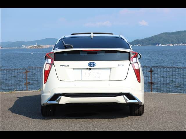 TOYOTA PRIUS 2016 Image 31