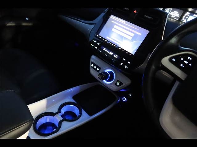 TOYOTA PRIUS 2016 Image 31