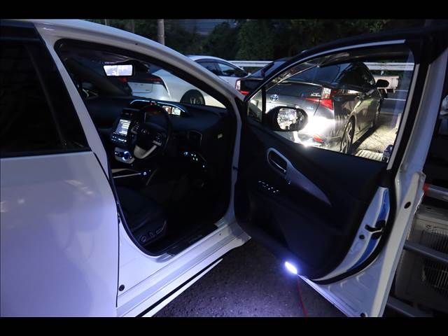 TOYOTA PRIUS 2016 Image 31