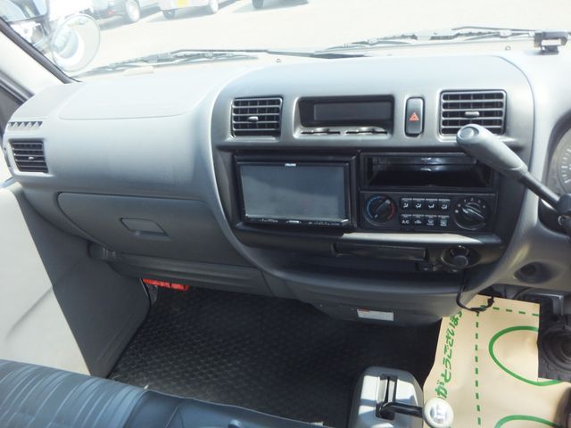 MAZDA BONGO VAN 4WD 2016 Image 31