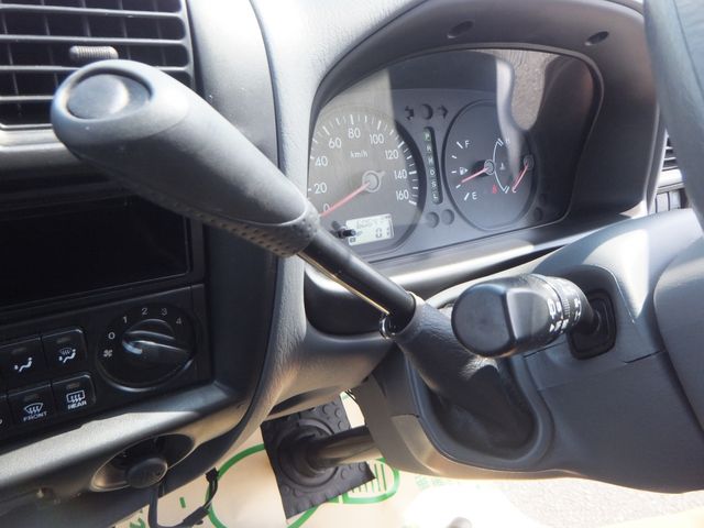 MAZDA BONGO VAN 4WD 2016 Image 31