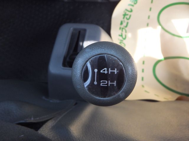 MAZDA BONGO VAN 4WD 2016 Image 31