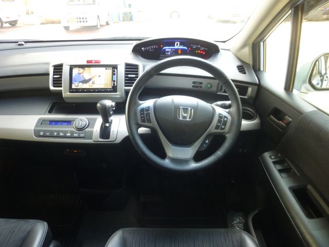 HONDA FREED HYBRID 2014 Image 31