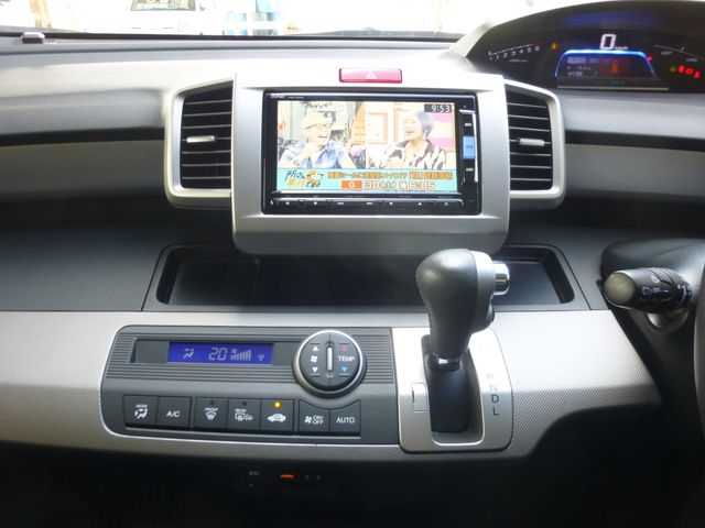 HONDA FREED HYBRID 2014 Image 31