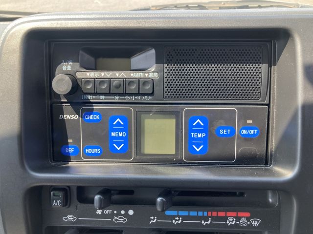 DAIHATSU HIJET TRUCK 2014 Image 31