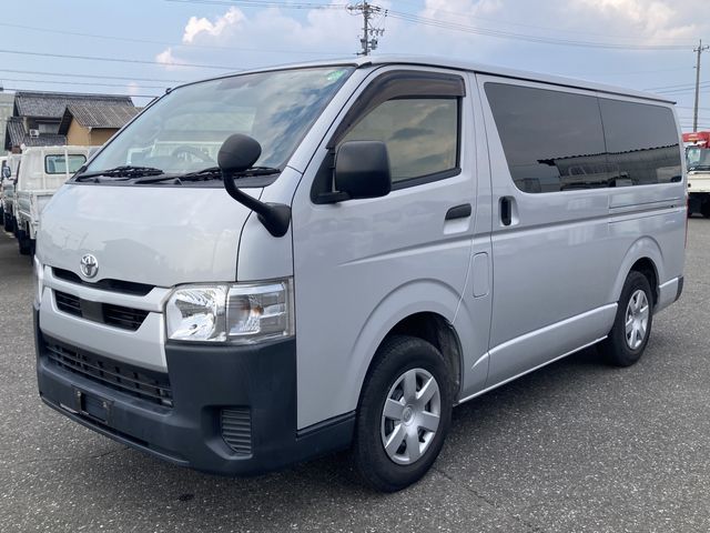 TOYOTA HIACE VAN 4WD 2021 Image 31