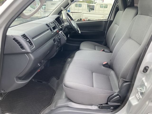 TOYOTA HIACE VAN 4WD 2021 Image 31