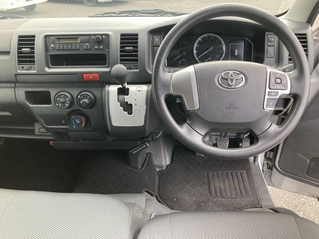 TOYOTA HIACE VAN 4WD 2021 Image 31