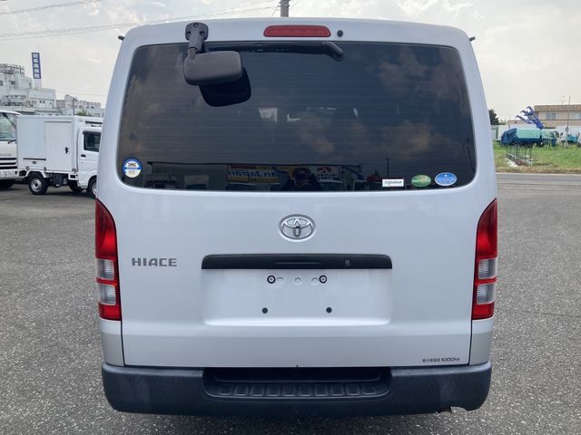 TOYOTA HIACE VAN 4WD 2021 Image 31