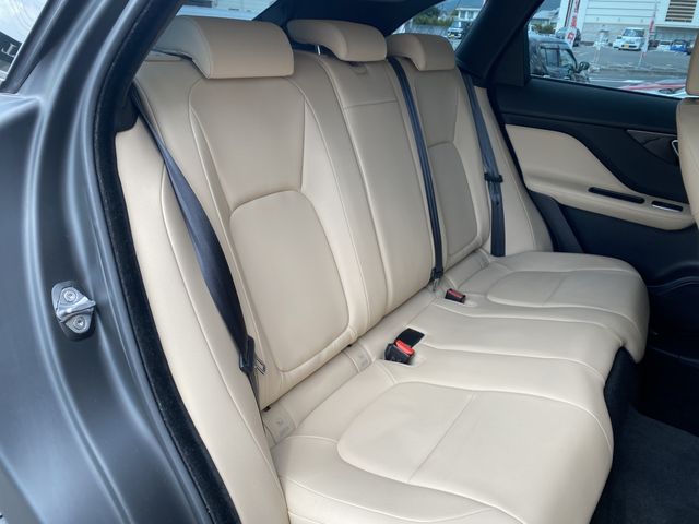 JAGUAR F-PACE 2019 Image 31