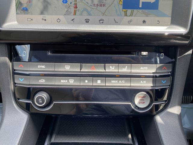 JAGUAR F-PACE 2019 Image 31