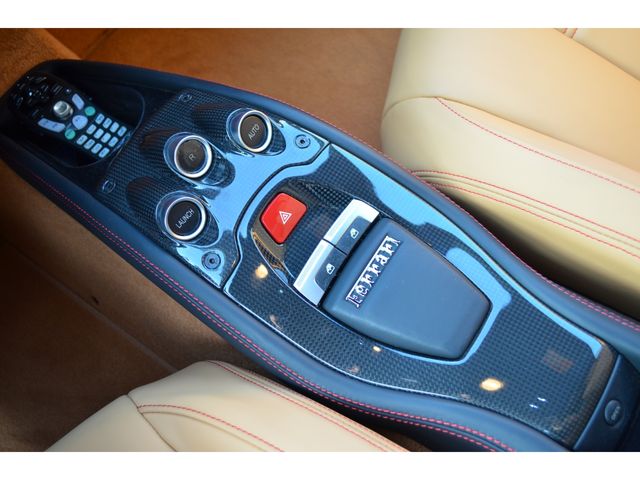 FERRARI 458 ITALIA 2013 Image 31