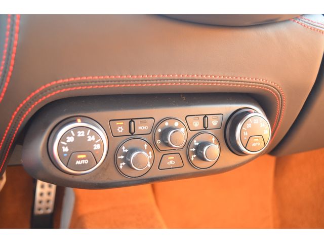 FERRARI 458 ITALIA 2013 Image 31