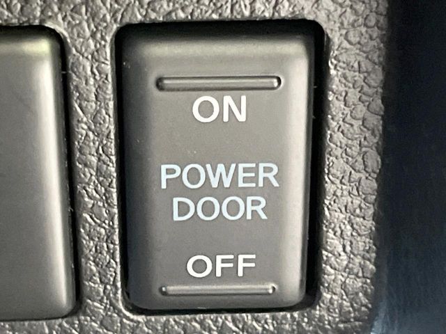 NISSAN ELGRAND 2019 Image 31