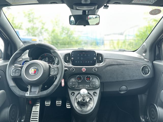 FIAT ABARTH 695 2024 Image 31