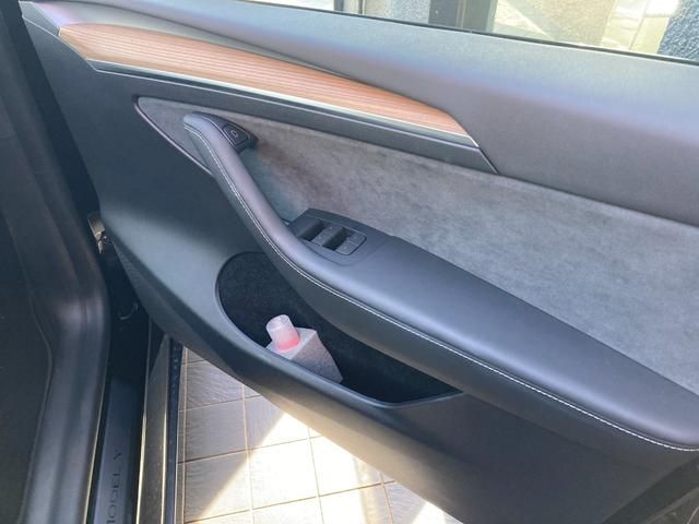 TESLA MODEL Y 2023 Image 31