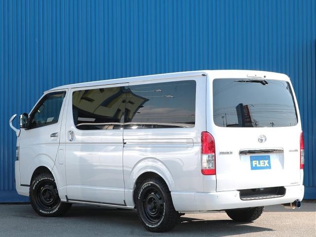 TOYOTA HIACE VAN 4WD 2022 Image 31