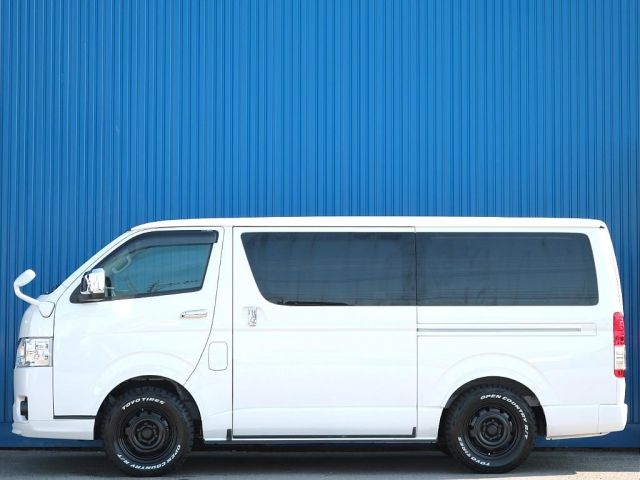 TOYOTA HIACE VAN 4WD 2022 Image 31