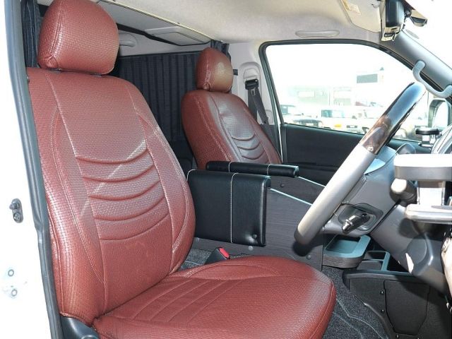 TOYOTA HIACE VAN 4WD 2022 Image 31