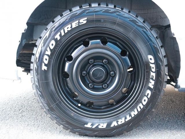 TOYOTA HIACE VAN 4WD 2022 Image 31