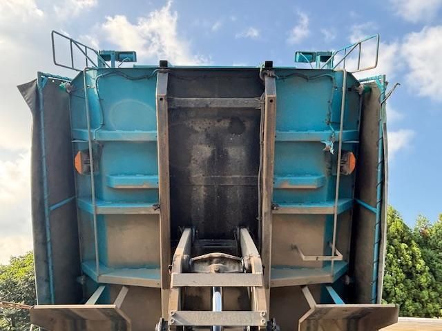 HINO PROFIA 2015 Image 31