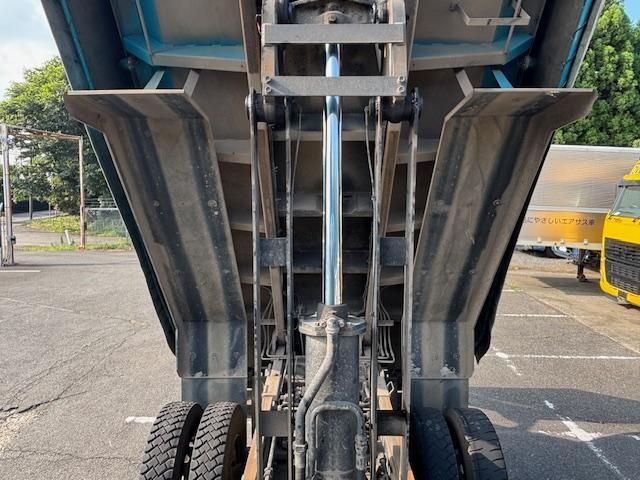 HINO PROFIA 2015 Image 31