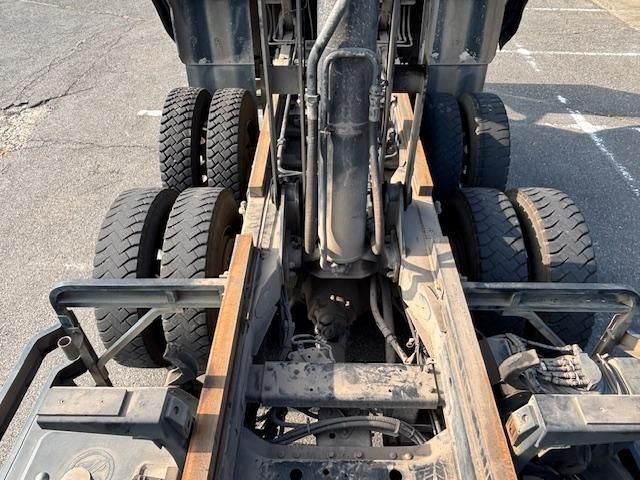 HINO PROFIA 2015 Image 31