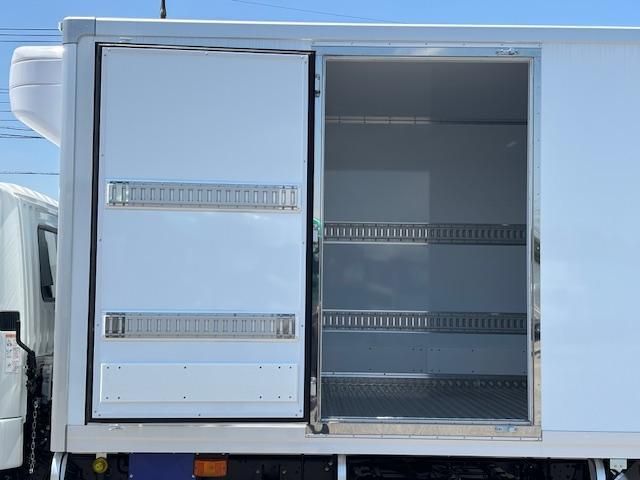 MITSUBISHI FUSOU FIGHTER 2025 Image 31