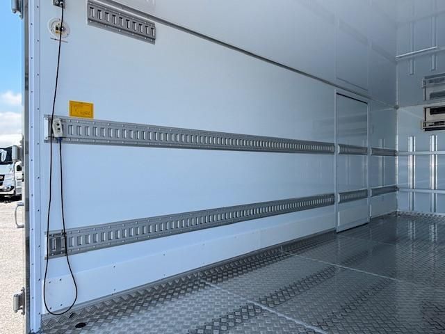 MITSUBISHI FUSOU FIGHTER 2025 Image 31