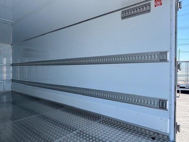 MITSUBISHI FUSOU FIGHTER 2025 Image 31