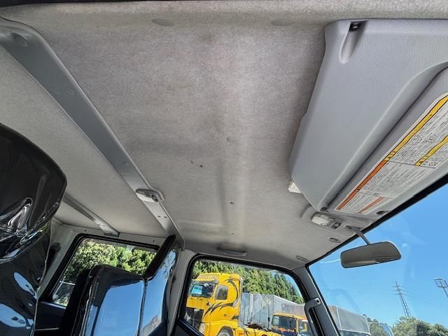 MITSUBISHI CANTER 2021 Image 31